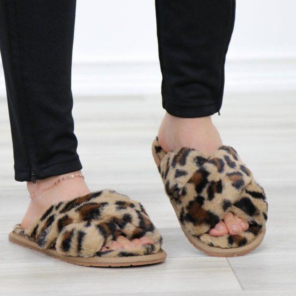 Leopard Fuzzy Furry Criss Cross Sandal Sliders - Picture 4 of 14
